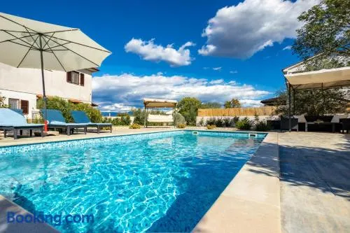 Apartman LuNi sa bazenom - Malinska, Sveti Anton - Image 1