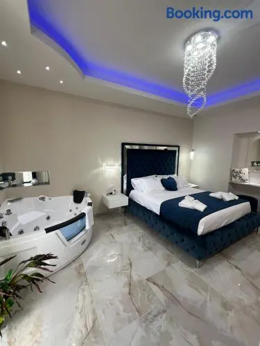 La Romantique Rooms and Apartments TROPEA - Image 1