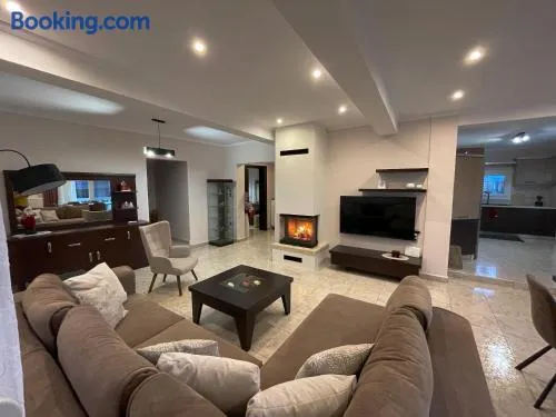 Aristides Guesthouse - Image 1