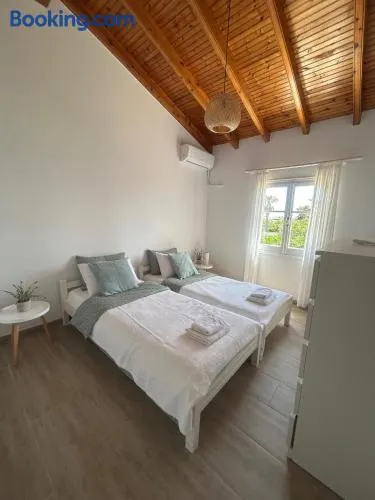 Oleander Apartment - Image 1