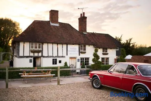 The Three Chimneys Country Pub - Image 1