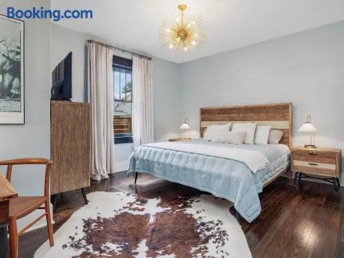 Brooklyn House, Downtown Wilmington - Image 1