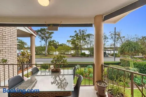 The River View Unit 2 bed 2 bath - Image 1