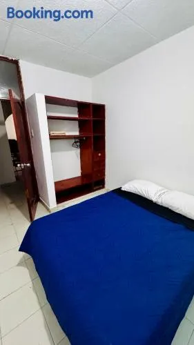 Habitación - Centro de Yopal con Historia y Café - Image 1