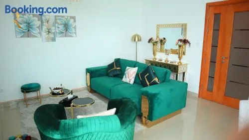 Modern 1BR Oasis - Sleek City Haven - Image 1