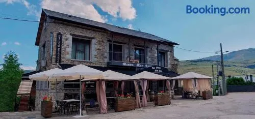 Hostal Restaurante MarRojo Sanabria - Image 1