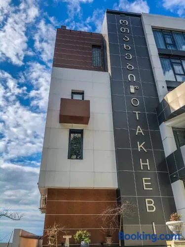 OTAKHEBI - Image 1