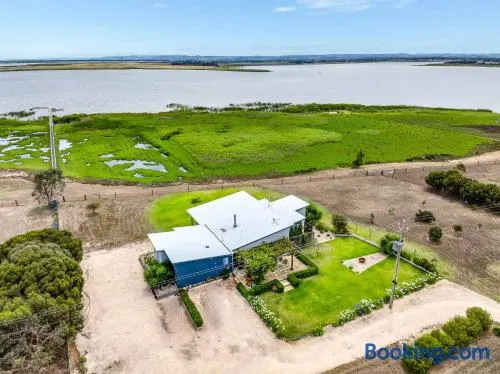 Pelican Point - 70D Thorpe Road Clayton Bay - Image 1