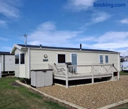 Beachside Heacham - Image 1