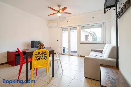 Modern Apartment 5 Minutes from Rho - Image 1