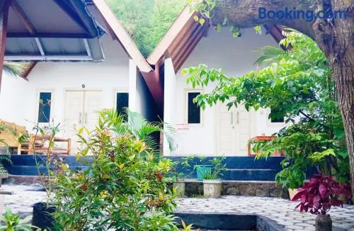 Putri Nyale Bungalows & Rooms - Image 1