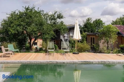 Design-Appartement im Grünen mit Schwimmteich - Image 1