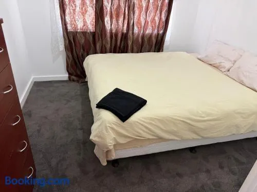 Comfortable 4 bedroom house - Image 1