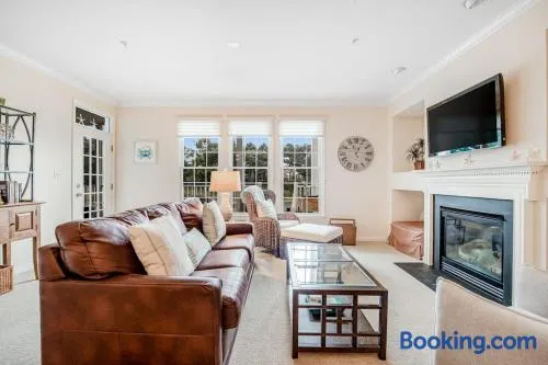 Bear Trap Dunes 2nd floor condo with golf on site fireplace & free WiFi - Image 1