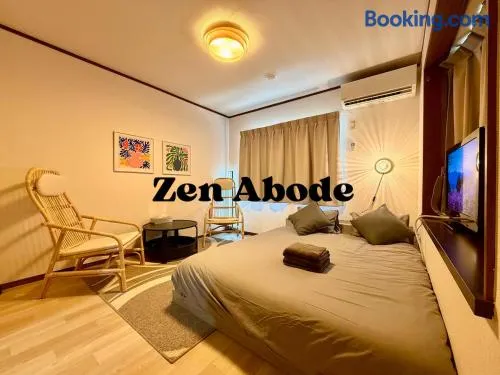 4 min walk to stndirect city accessspacious room - Image 1