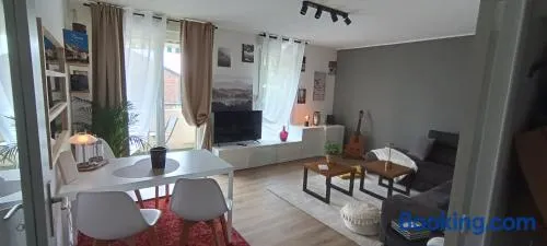 Cosy Apartment Strasbourg West Free Parking & Tram Access - Image 1