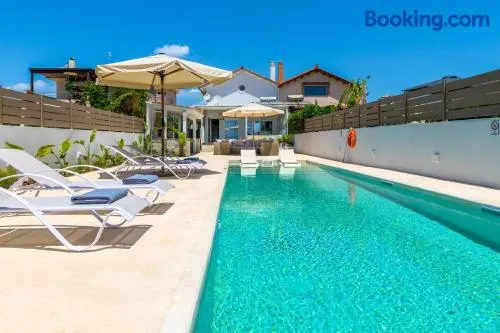 Ammos Beach House - Quatre Chambres Villa, Couchages 8 - Image 1