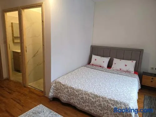 Quite room double bed - Image 1