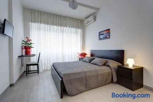 Elements Guest House Roma - Image 1