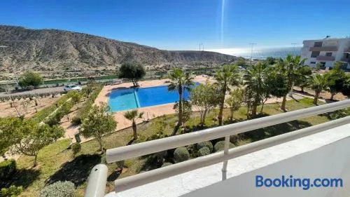 Appartement vue sur piscine et sur mer - Image 1