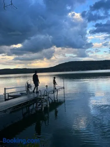 Peaceful Cayuta Lake Cottage with early check in - Image 1