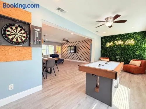 Orlando Family Fun Game Room Parking - Image 1