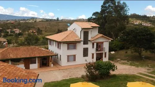 Casa Hotel Villa Bonita - Image 1