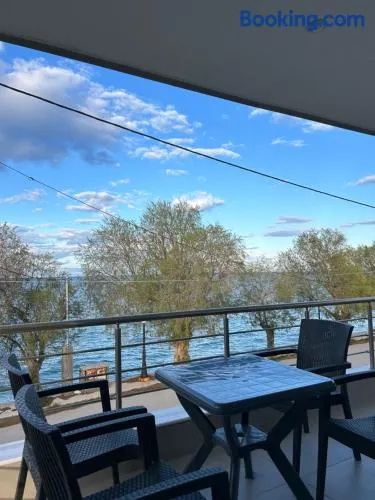 Serene beach house - Image 1