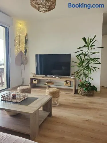 Appartement T2 sur Mauguio avec grande terrasse - Image 1