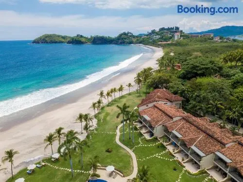 Palms 14 Luxury Beachfront Villa - Image 1