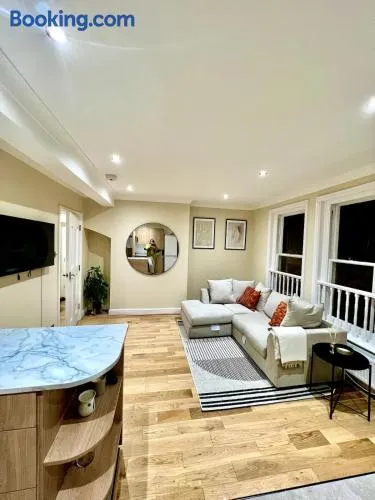 Parkside Escape - Image 1