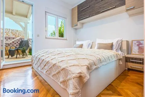 Beachfront apartment - Image 1