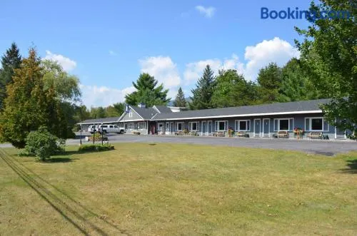 Grand View Motel - Image 1