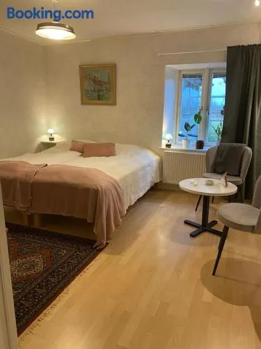 Lantgård nära stad, fiske o golf - Image 1