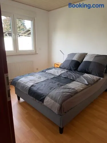 Zimmer im Erdgeschoß mit Bad und Küche - Image 1