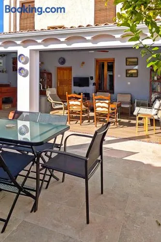 La Vieja Parra - Image 1