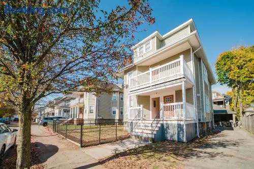 14-1- 3BR Milton -Cozy Apt near Blue Hills Museum - Image 1