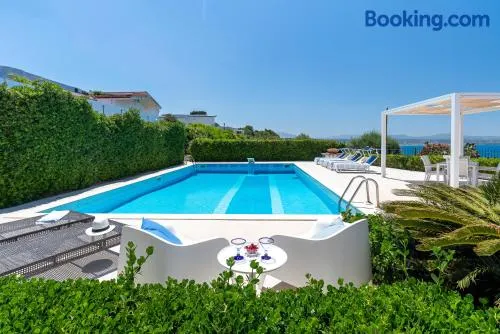 Splendida Villa con vista mozzafiato e piscina - Image 1