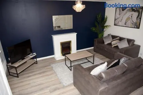Gorgeous 3 bed house in Bristol - Image 1