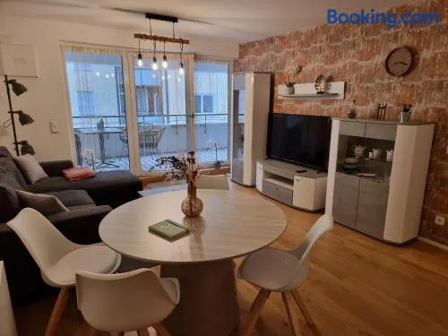 Apartment Industry, exklusive Boutique-Ferienwohnung mit Loggia, zentral in Freilassing, 10 Minuten von Salzburg - Image 1