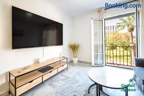 Apartamento moderno en el centro de Huelva - Image 1