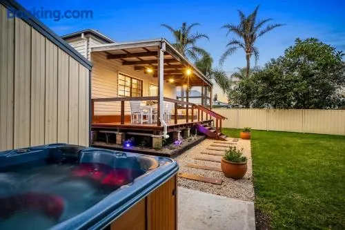 Hunter Valley Spa Stay - Image 1