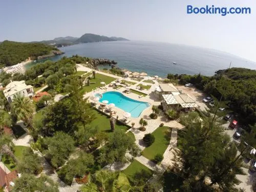 Hotel Mikros Paradisos - Image 1