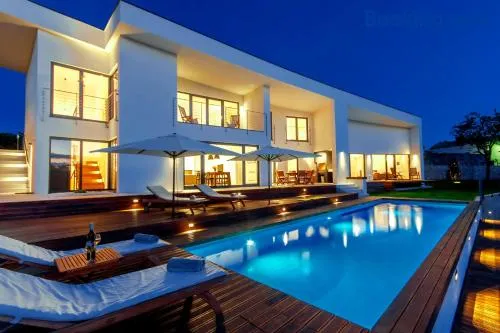 Villa Vala - Image 1
