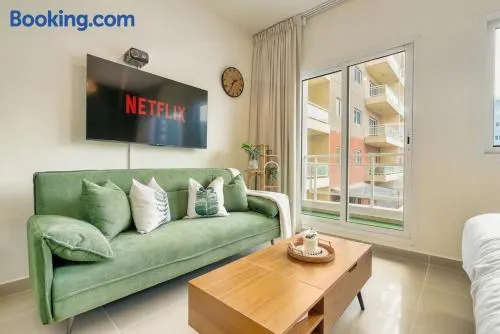 Nature-Themed Stay with 4K Projector Near Yas Island and Airport - Image 1