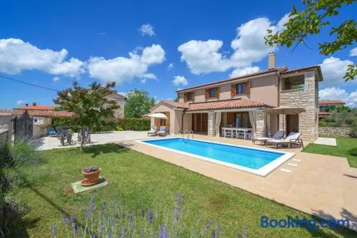 Villa Neo - Image 1