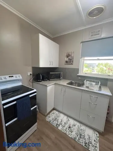 #1 Waddell Studio Apartment - Image 1