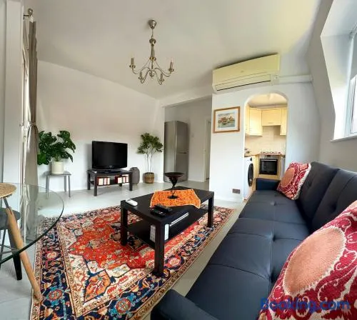 Cosy one bedroom first floor apartment in marlow bottom - Image 1