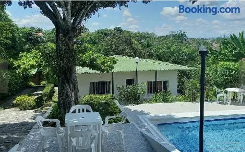 Finca El Jardin SOLO PARA FAMILIAS - Image 1