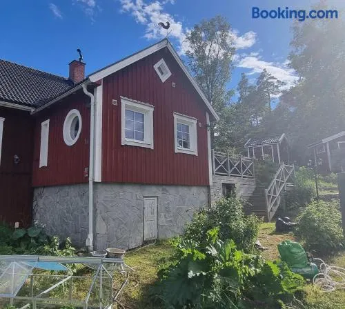 The Red Mini Cottage - Image 1